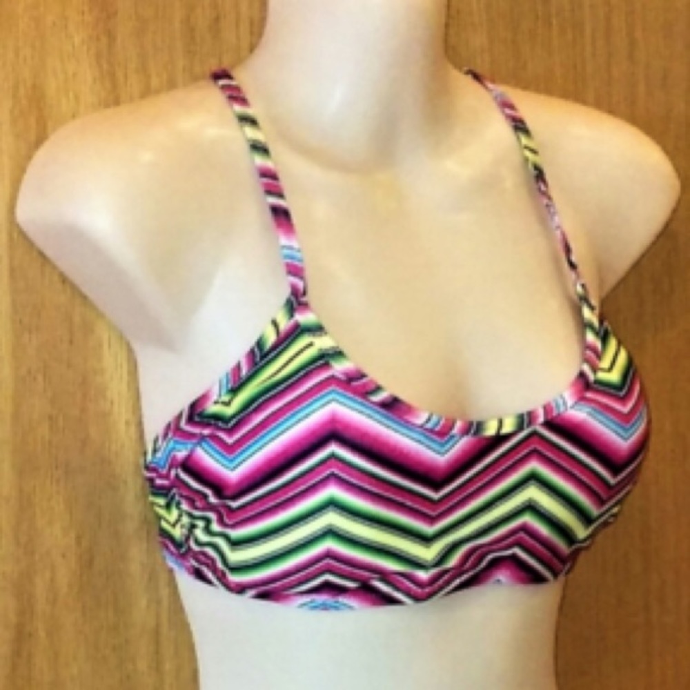 Chevron designed swimsuit top with racerback